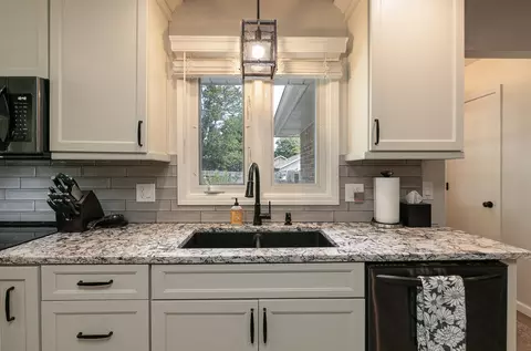Kitchen - 4845 S Ash Ave, Springfield, MO 65804 photo 6 of 6