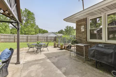 Exterior - 4845 S Ash Ave, Springfield, MO 65804 photo 7 of 10