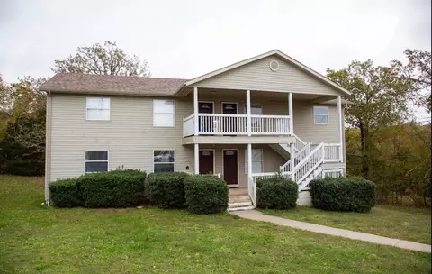 601-604 Twin Oaks Dr, Kirbyville, MO 65679