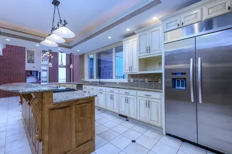 Kitchen - 20478 Lawrence 2180, Aurora, MO 65605 photo 2 of 3
