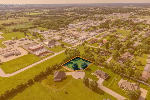 000 Wicker St, Buffalo, MO 65622