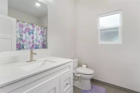 Bath - 3630 N Thistlewood Ct, Springfield, MO 65803 photo 2 of 6