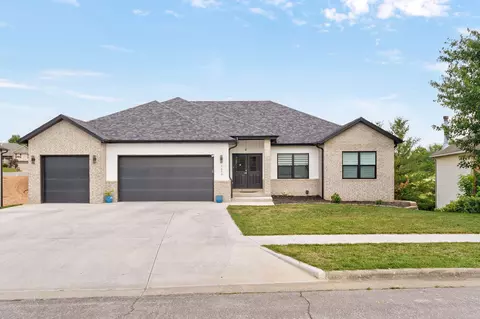 3630 N Thistlewood Ct, Springfield, MO 65803