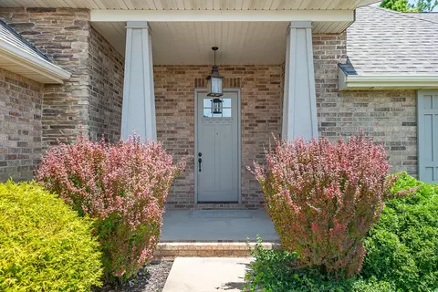 Entry Way - 2920 S Ranch Dr, Springfield, MO 65809 photo 1 of 3
