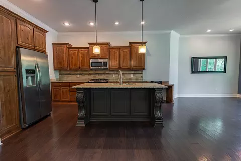 Kitchen - 2920 S Ranch Dr, Springfield, MO 65809 photo 1 of 7