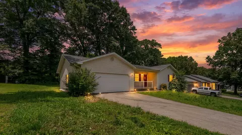 444 Regina Ave, Thayer, MO 65791