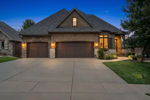1415 N Wicklow Rd, Nixa, MO 65714