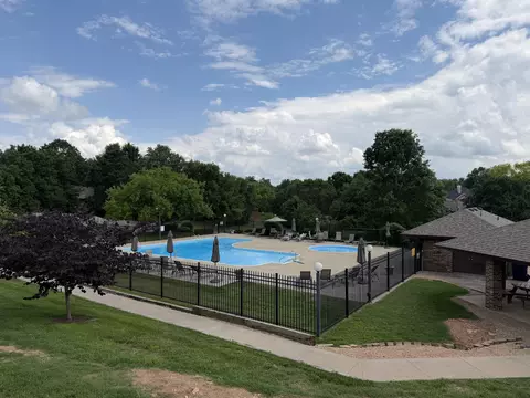 Exterior - 852 E Turnbridge St, Springfield, MO 65810 photo 9 of 12