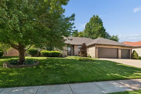 Exterior - 852 E Turnbridge St, Springfield, MO 65810 photo 3 of 12