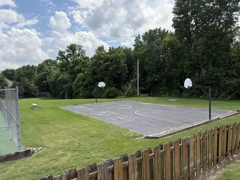 Other - 852 E Turnbridge St, Springfield, MO 65810 photo 10 of 12