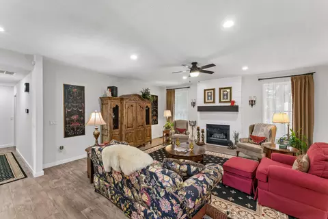 Living - 852 E Turnbridge St, Springfield, MO 65810 photo 1 of 4