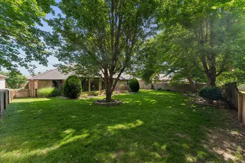 Exterior - 852 E Turnbridge St, Springfield, MO 65810 photo 6 of 12