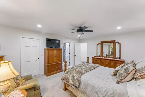 Bedroom - 852 E Turnbridge St, Springfield, MO 65810 photo 2 of 4