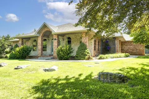 746 S Moppin Hollow Ln, Nixa, MO 65714