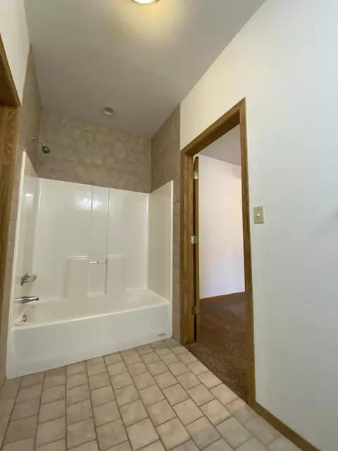 Bath - 17529 St Highway U, Ava, MO 65608 photo 9 of 9