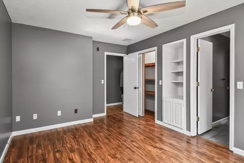 Bedroom - 3351 W Driftwood Ct, Springfield, MO 65807 photo 7 of 9