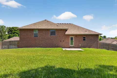Exterior - 752 E Gallup Hill Rd, Nixa, MO 65714 photo 3 of 6