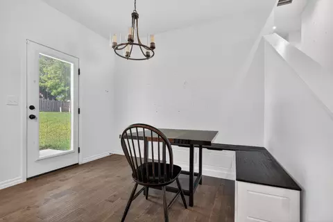 Dining - 752 E Gallup Hill Rd, Nixa, MO 65714 photo 2 of 2