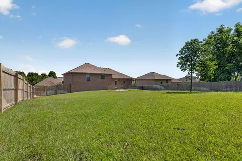 Exterior - 752 E Gallup Hill Rd, Nixa, MO 65714 photo 6 of 6