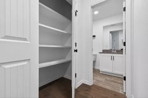 Entry Way - 752 E Gallup Hill Rd, Nixa, MO 65714 photo 1 of 6