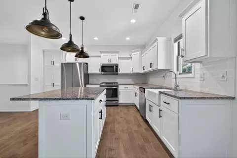 Kitchen - 752 E Gallup Hill Rd, Nixa, MO 65714 photo 5 of 5