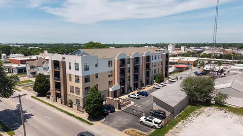 623 W Walnut St UNIT 301, Springfield, MO 65806