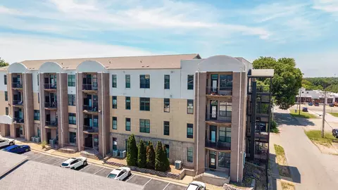 Other - 623 W Walnut St UNIT 301, Springfield, MO 65806 photo 3 of 7