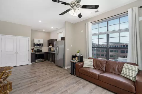 Living - 623 W Walnut St UNIT 301, Springfield, MO 65806 photo 1 of 3