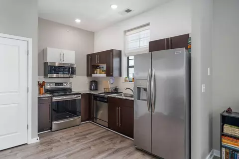 Kitchen - 623 W Walnut St UNIT 301, Springfield, MO 65806 photo 1 of 3