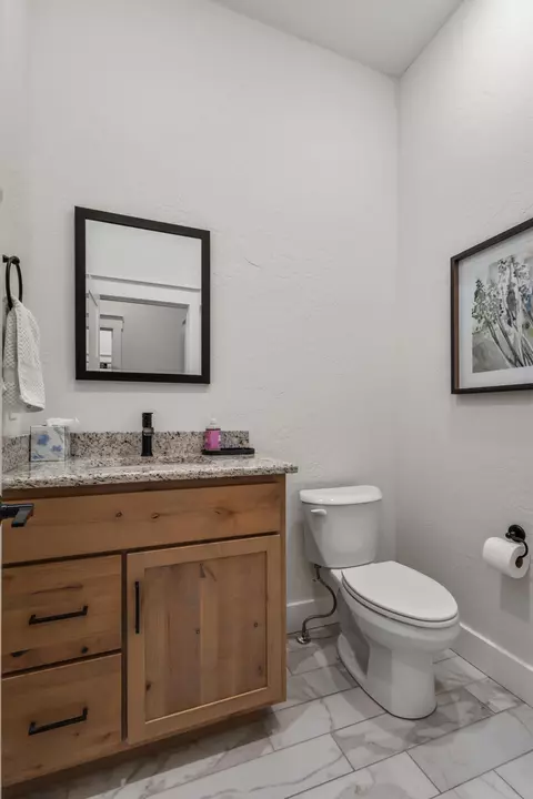 Bath - 4900 S Aaron Ave, Springfield, MO 65810 photo 5 of 6