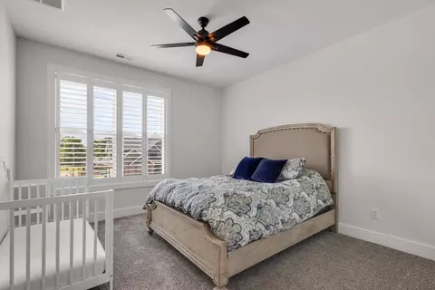Bedroom - 4900 S Aaron Ave, Springfield, MO 65810 photo 3 of 9