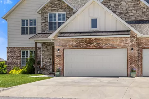 Exterior - 4900 S Aaron Ave, Springfield, MO 65810 photo 3 of 4