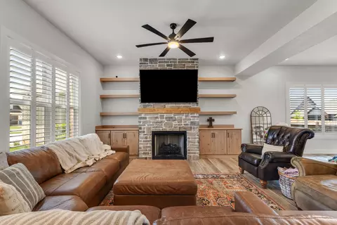 Living - 4900 S Aaron Ave, Springfield, MO 65810 photo 1 of 2
