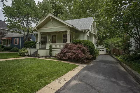 744 S Pickwick Ave, Springfield, MO 65802
