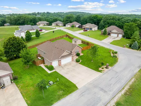 View/Area - 106 Southview Dr, Branson, MO 65616 photo 1 of 11