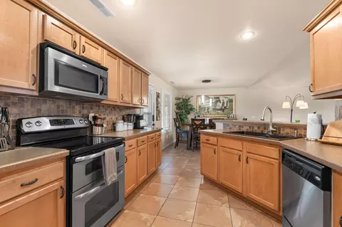 Kitchen - 106 Southview Dr, Branson, MO 65616 photo 2 of 2