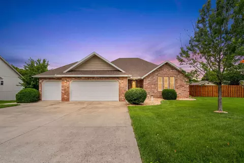 106 Southview Dr, Branson, MO 65616