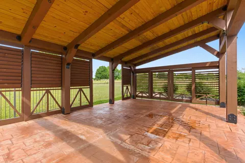 Exterior - 3215 W Bluffview St, Springfield, MO 65810 photo 8 of 8