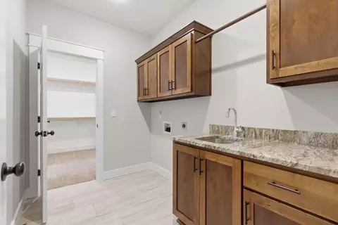 Other - 3215 W Bluffview St, Springfield, MO 65810 photo 5 of 10