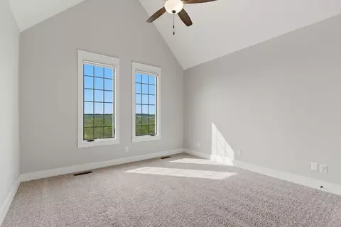 Bedroom - 3215 W Bluffview St, Springfield, MO 65810 photo 4 of 5