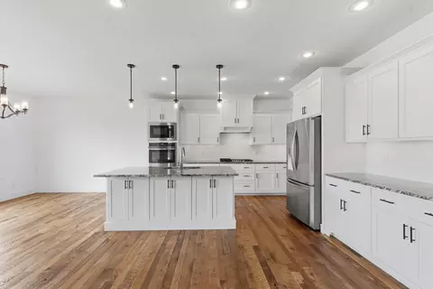 Kitchen - 3215 W Bluffview St, Springfield, MO 65810 photo 2 of 4
