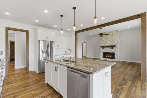Kitchen - 3215 W Bluffview St, Springfield, MO 65810 photo 4 of 4