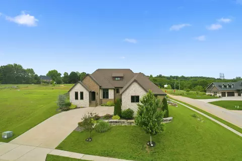View/Area - 3215 W Bluffview St, Springfield, MO 65810 photo 1 of 4