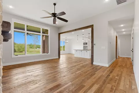 Living - 3215 W Bluffview St, Springfield, MO 65810 photo 4 of 4