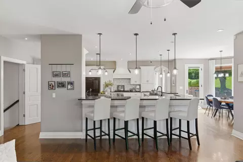 Kitchen - 1646 W Caleb Ct, Springfield, MO 65810 photo 2 of 5