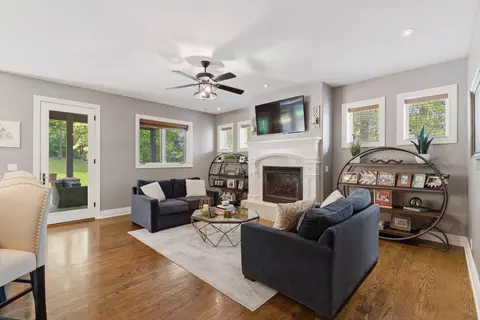 Living - 1646 W Caleb Ct, Springfield, MO 65810 photo 6 of 7