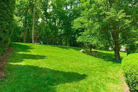 Exterior - 1646 W Caleb Ct, Springfield, MO 65810 photo 11 of 26