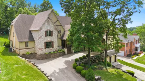 Exterior - 1646 W Caleb Ct, Springfield, MO 65810 photo 15 of 26