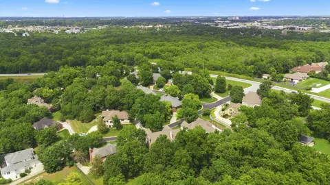 View/Area - 1646 W Caleb Ct, Springfield, MO 65810 photo 16 of 18