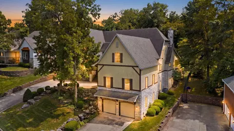 Exterior - 1646 W Caleb Ct, Springfield, MO 65810 photo 7 of 26